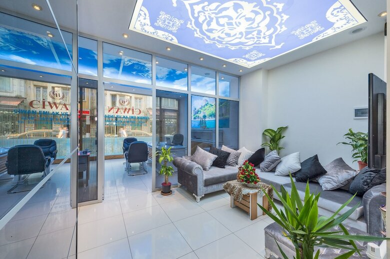 Raimond Hotel