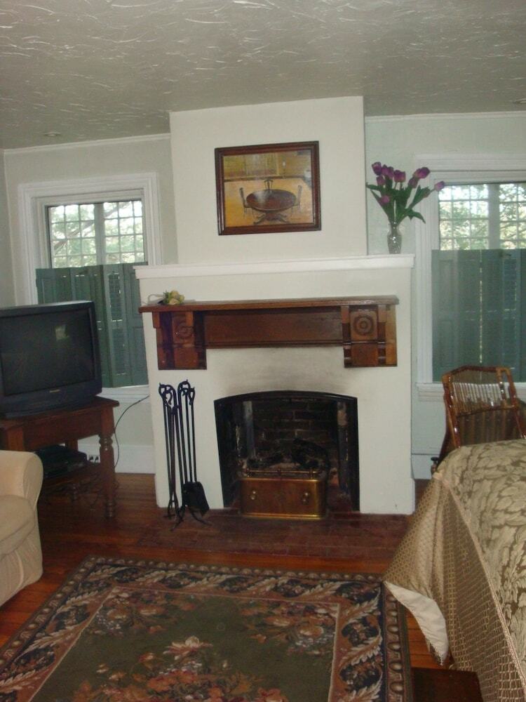 Faunbrook Bed & Breakfast