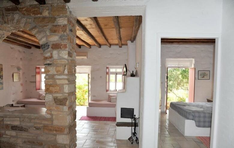 Aparthotel Anezina Village