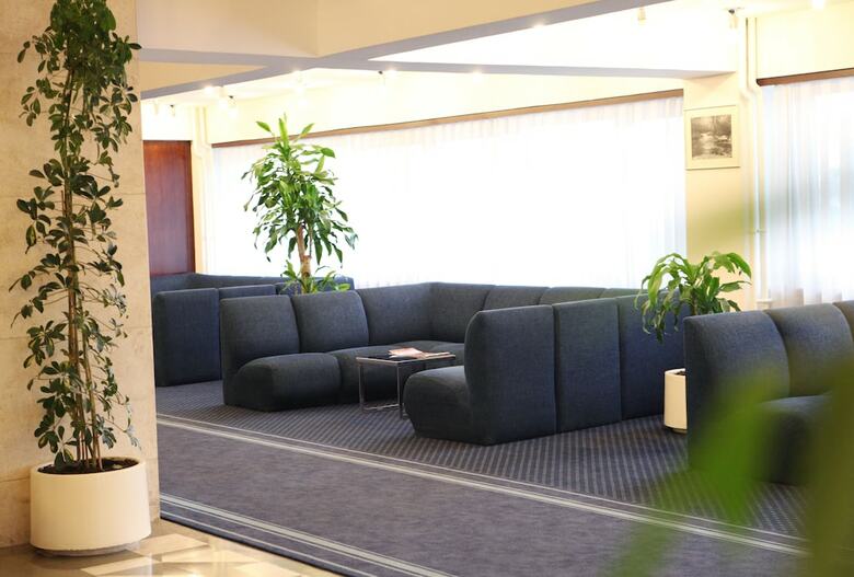 Hotel I