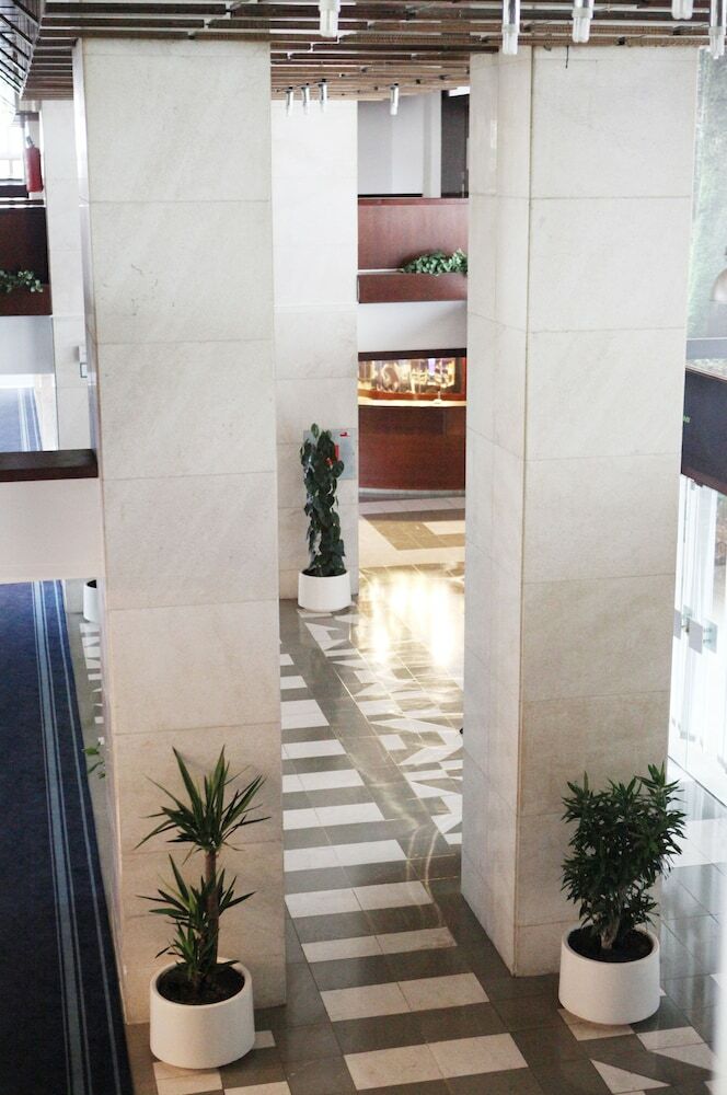 Hotel I