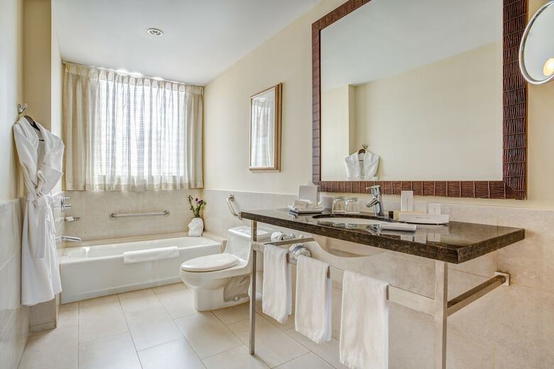 Hotel Courtyard By Marriott Panama Multiplaza Mall