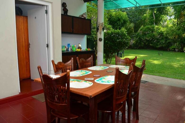 Bed & Breakfast Mihin Villa Bentota