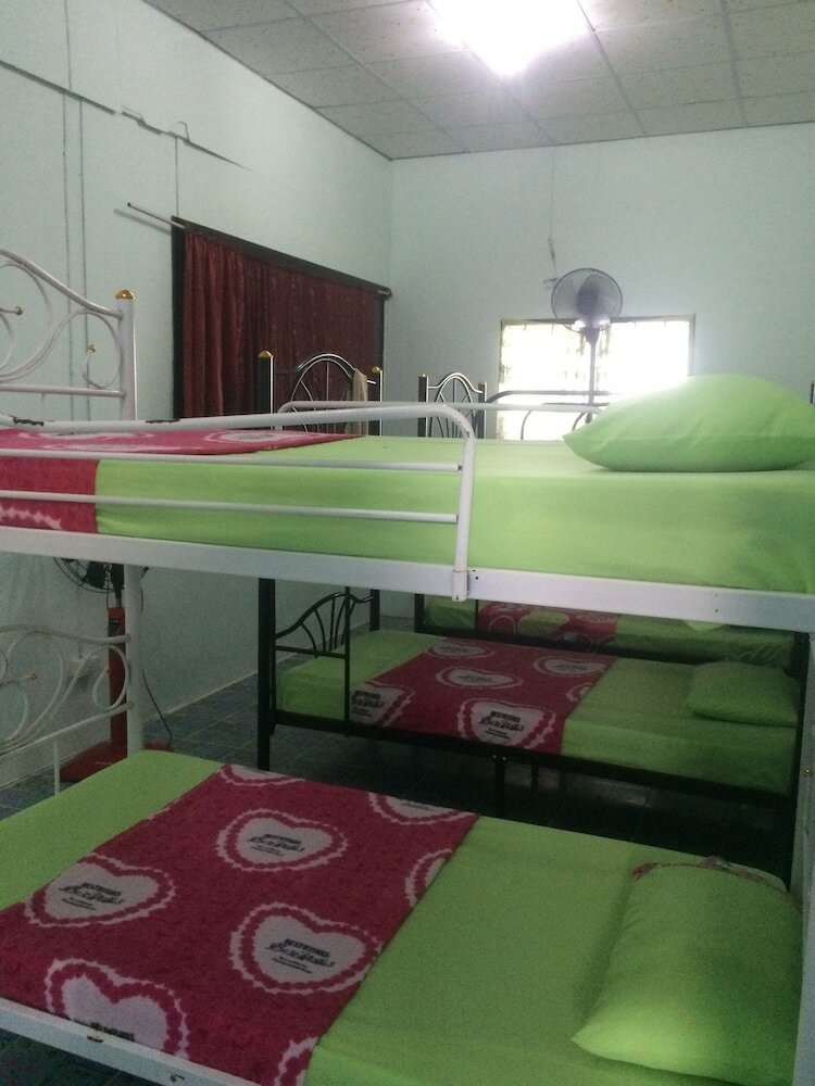 Hostal Supreeya Guesthouse