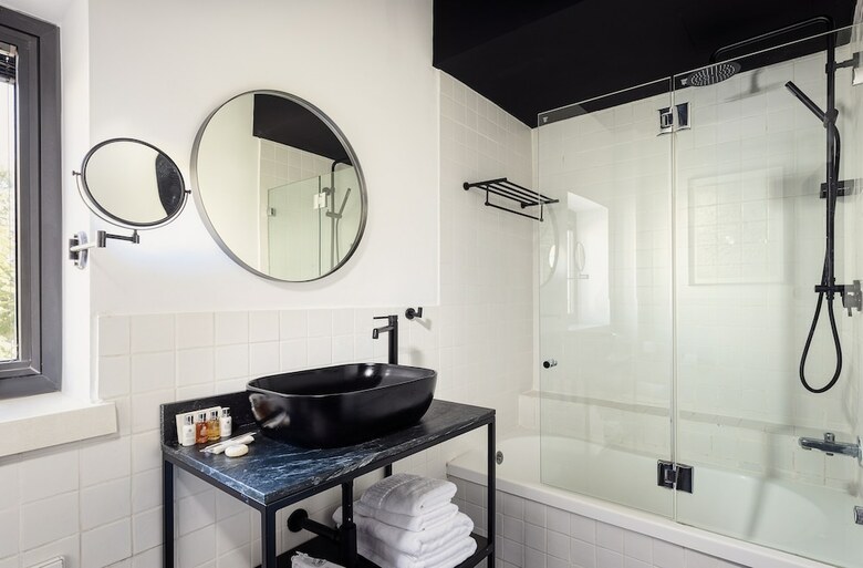 Townhouse Residence By Brown Hotels