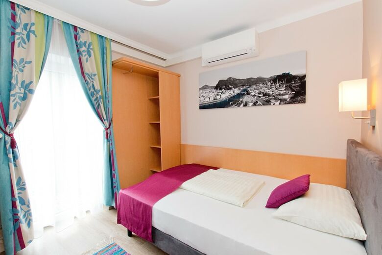 B&B Hotel Junior