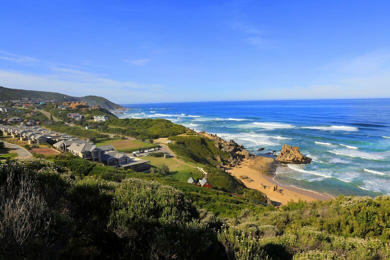 Apartamentos Brenton Haven Beachfront Resort