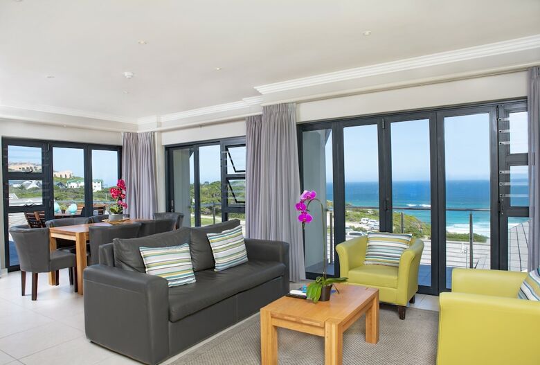 Apartamentos Brenton Haven Beachfront Resort