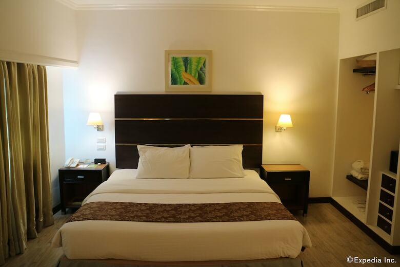 Days Hotel Iloilo