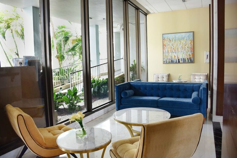 Aparthotel Seacoast Suites On Miami Beach