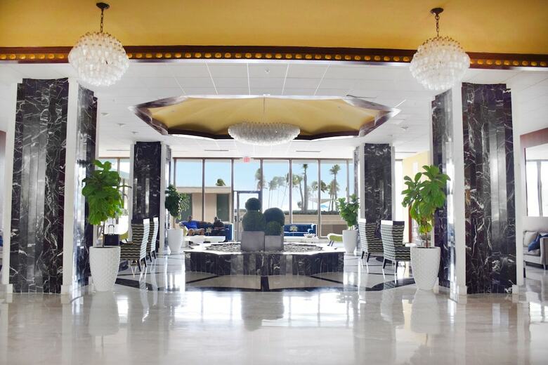 Aparthotel Seacoast Suites On Miami Beach