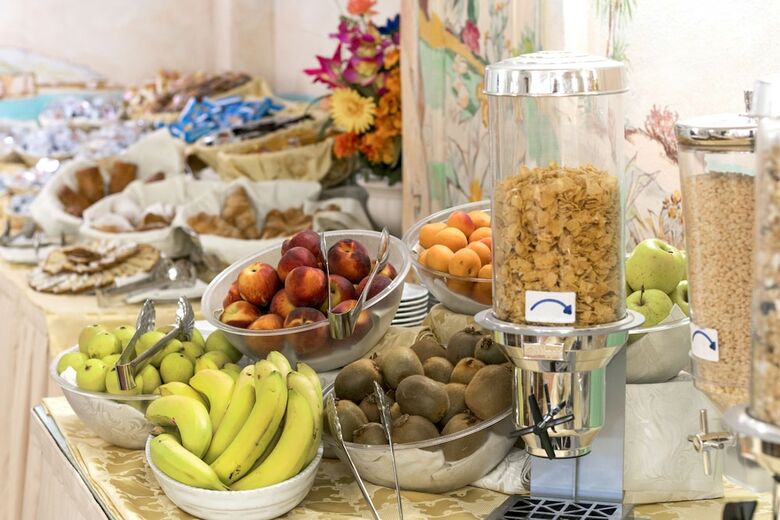Colonna Beach Hotel