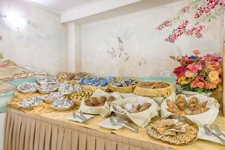 Colonna Beach Hotel
