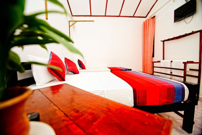 Thilaka City Hotel