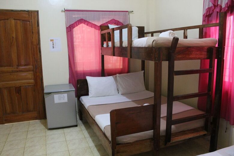 Hotel Escurel Inn