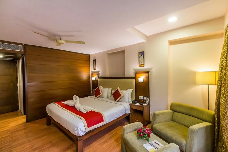 Hotel Golden Manor