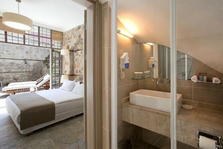 Alp Pasa Hotel