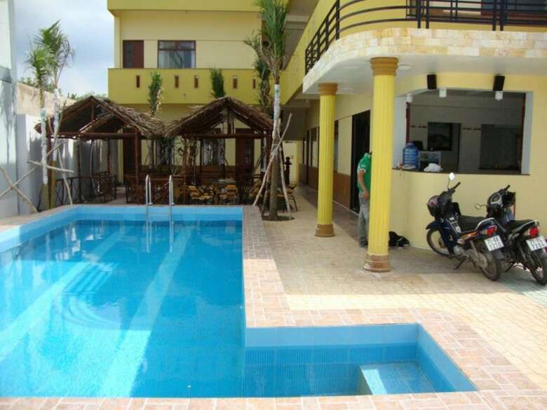 Oasis Hotel