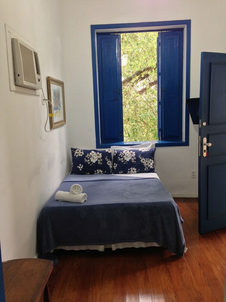 Hostal Brasileranza Hostel