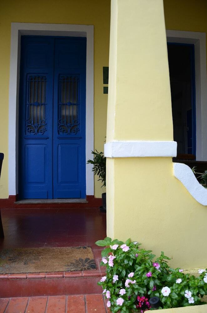 Hostal Brasileranza Hostel