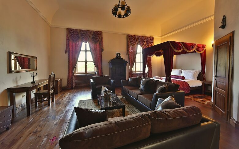 Hotel The Grand V�g?a?