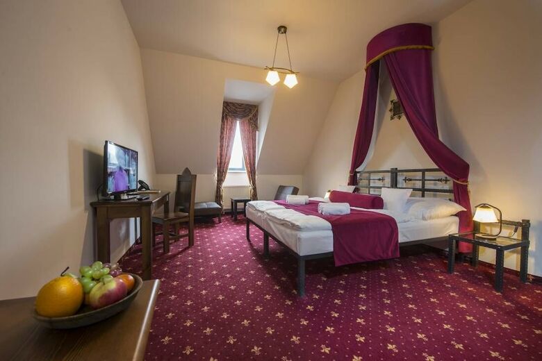 Hotel The Grand V�g?a?