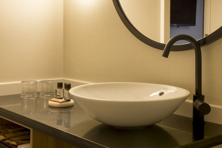 Hotel Icon Embassy By Petit Palace