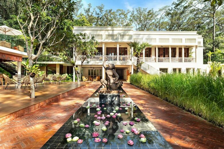 Hotel Fcc Angkor By Avani