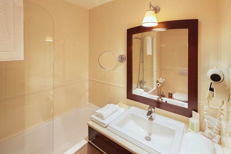 Hotel Golden Tulip Warsaw Centre
