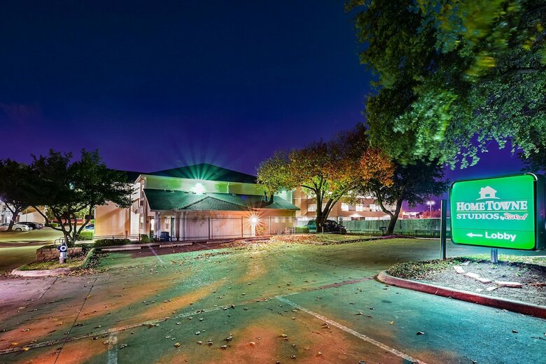 Hotel Hometowne Studios Dallas - North Addison/tollway