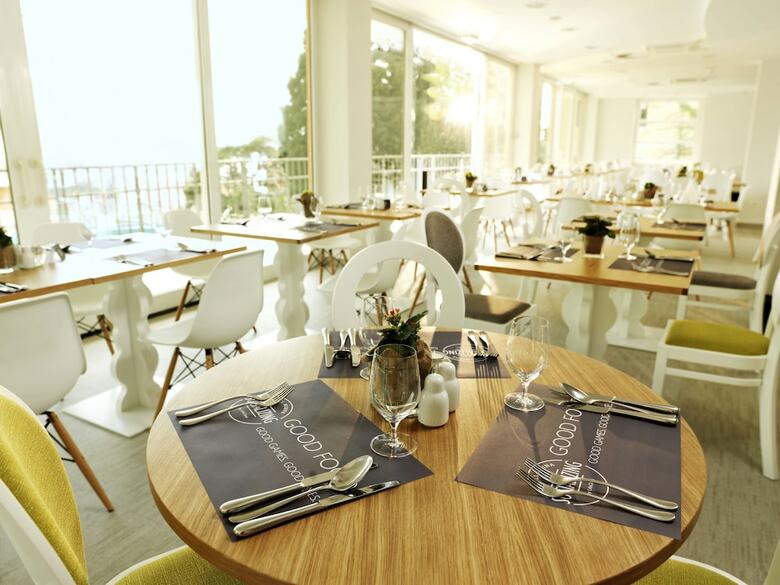 Socializing Hotel Mirna 4* - Lifeclass Hotels & Spa