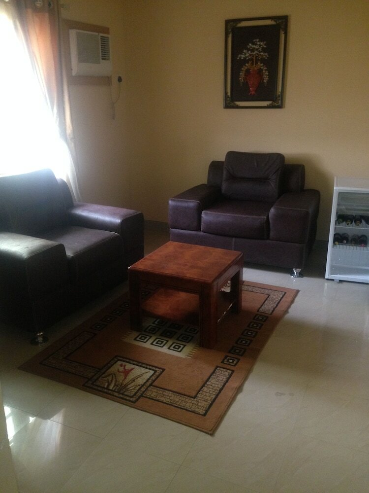 Hotel De Lawrence Court & Suites