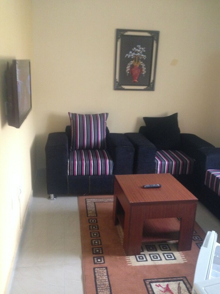 Hotel De Lawrence Court & Suites