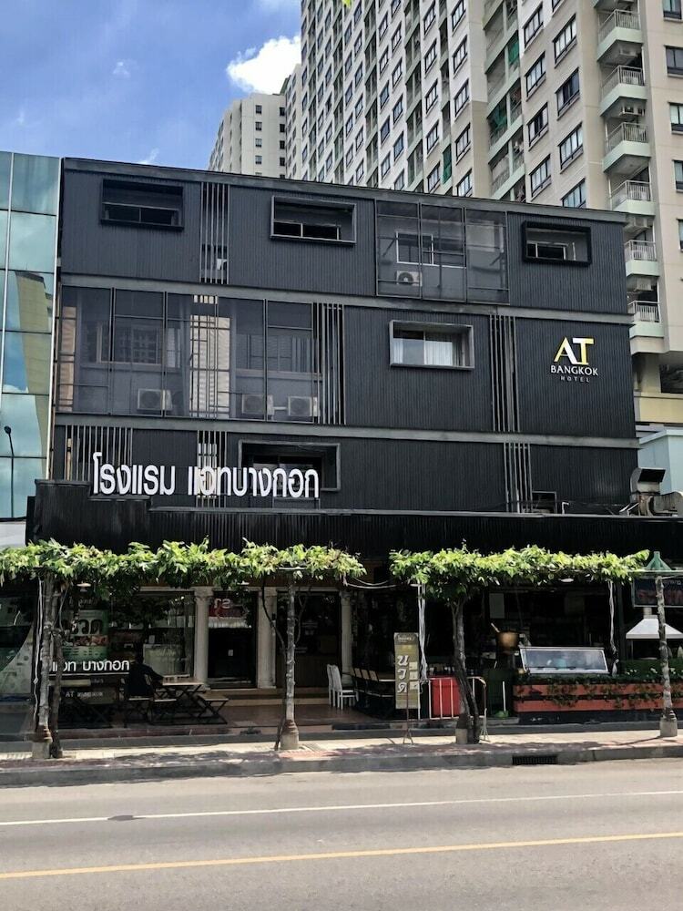 At Bangkok Hotel