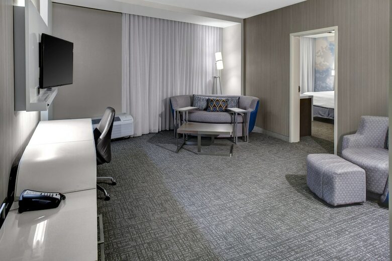 Hotel Courtyard Carrollton
