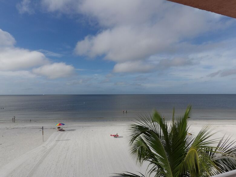 Edison Beach House