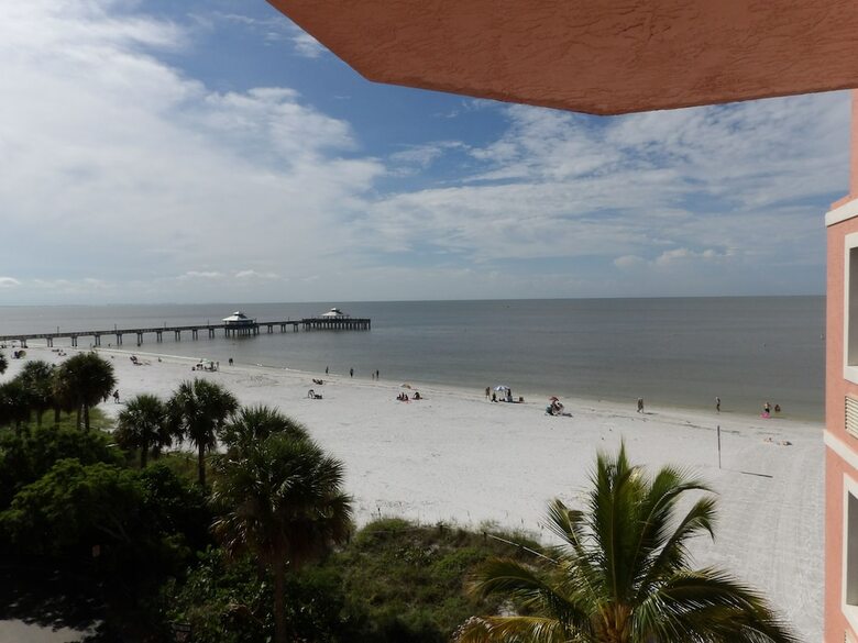 Edison Beach House
