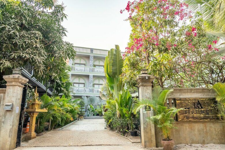 Reveal Angkor Hotel