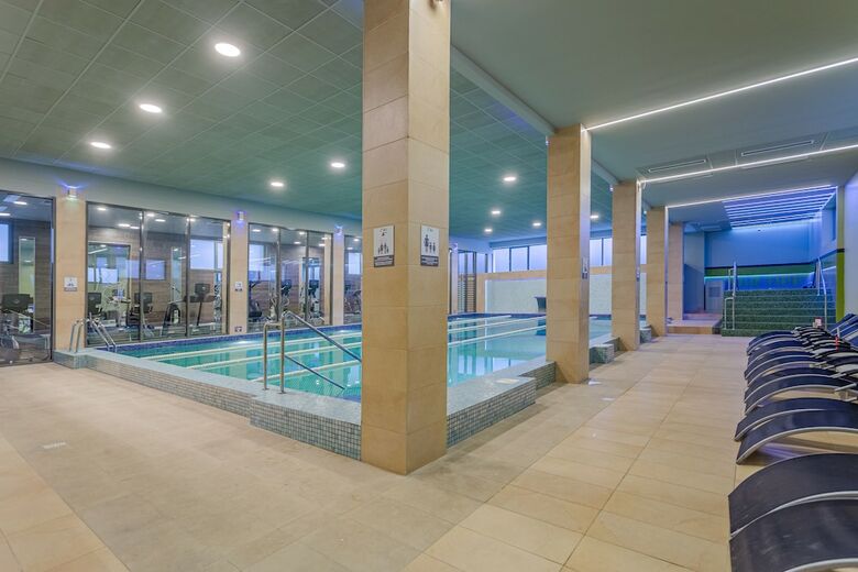 Hotel Rin Airport