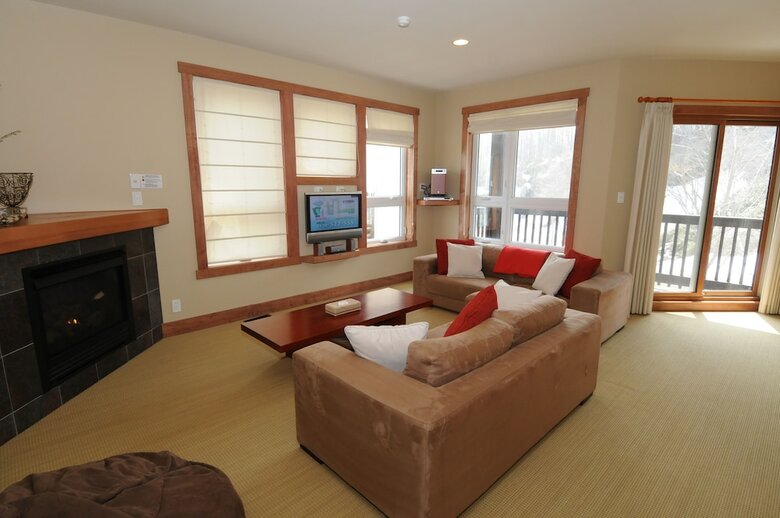 Niseko Alpine Apartments