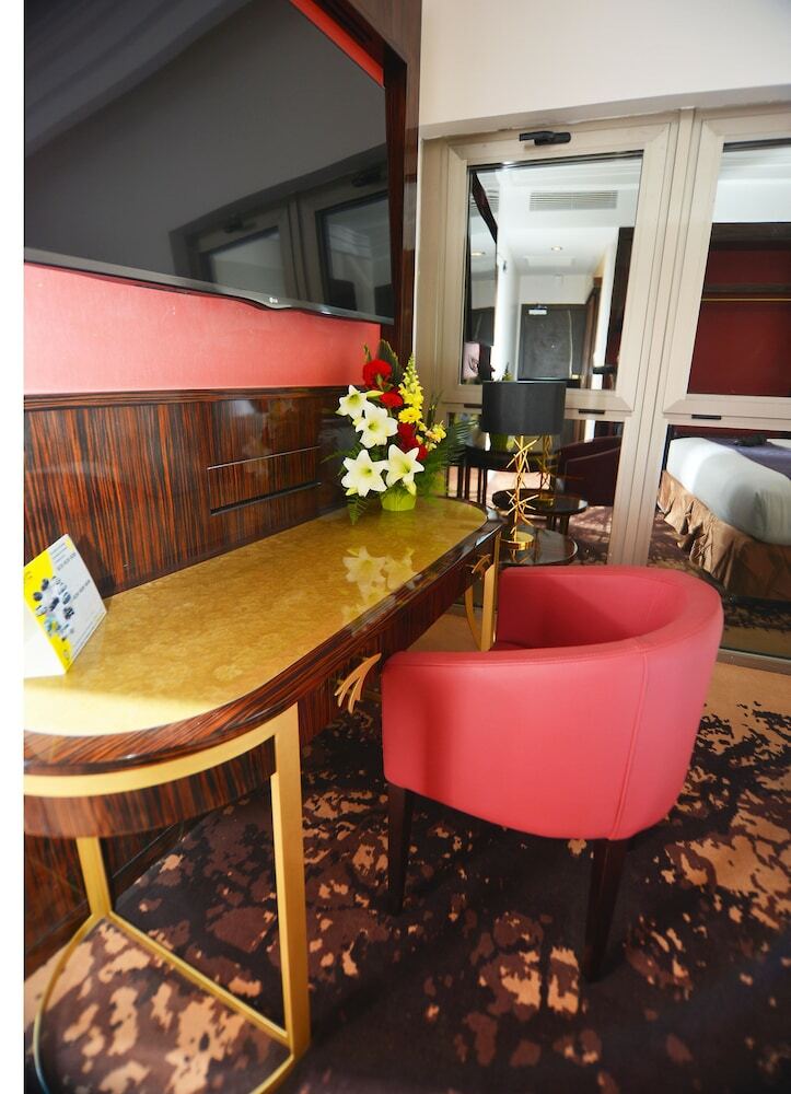 Hotel H�tel Fleur De Lys Plateau