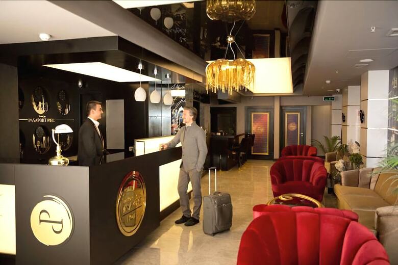 Pasaport Pier Hotel