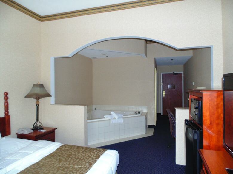 Hotel Lakeside Resort And Conference Center