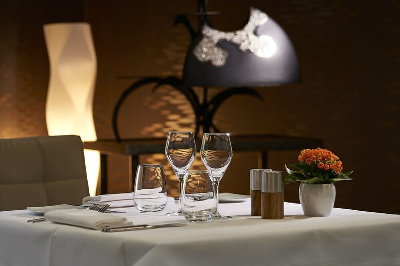 Brit Airport Club Hotel