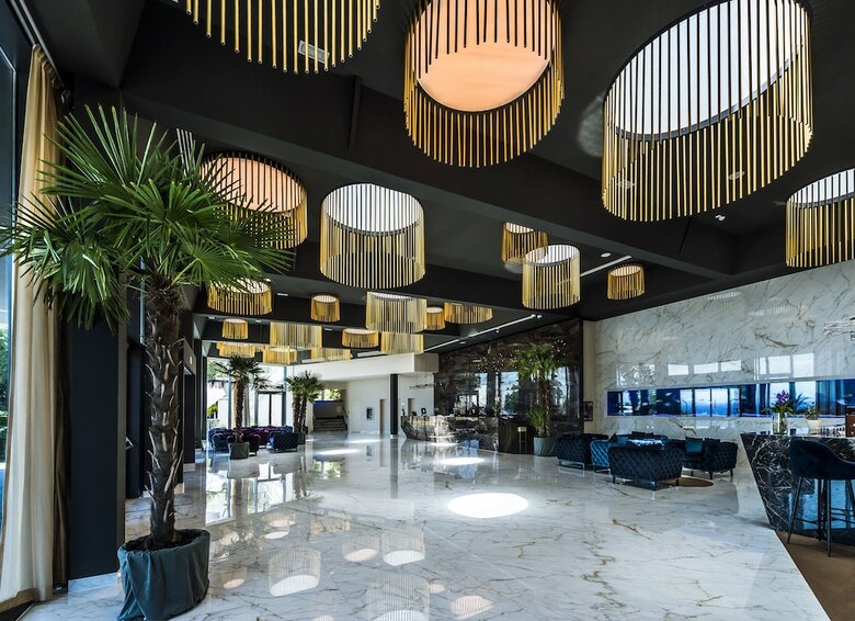 Grand Hotel Adriatic I