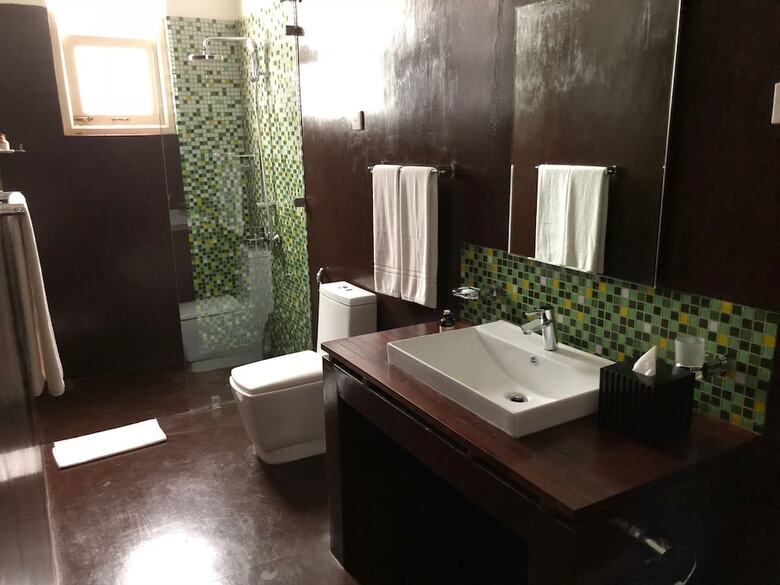 Hotel Deco On 44