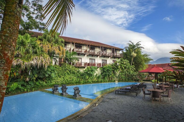 Hotel Novus Giri Resort & Spa