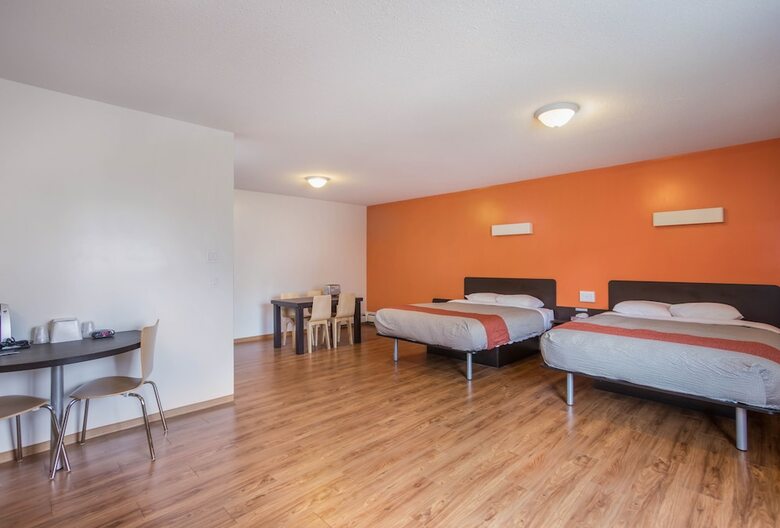 Motel 6 Camrose, Ab