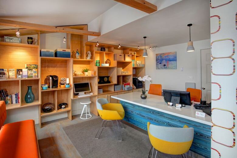 Hotel Coast River Inn