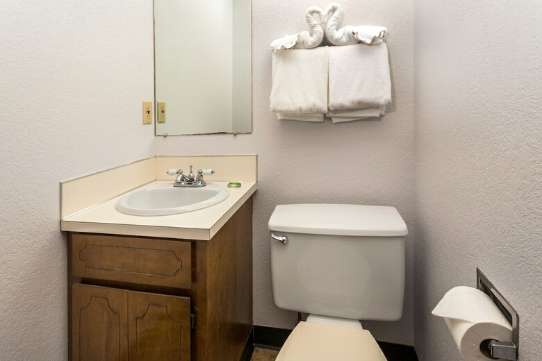 Hotel Coast River Inn